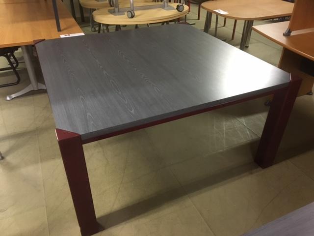 TABLE GRISE NEUF DECLASSE