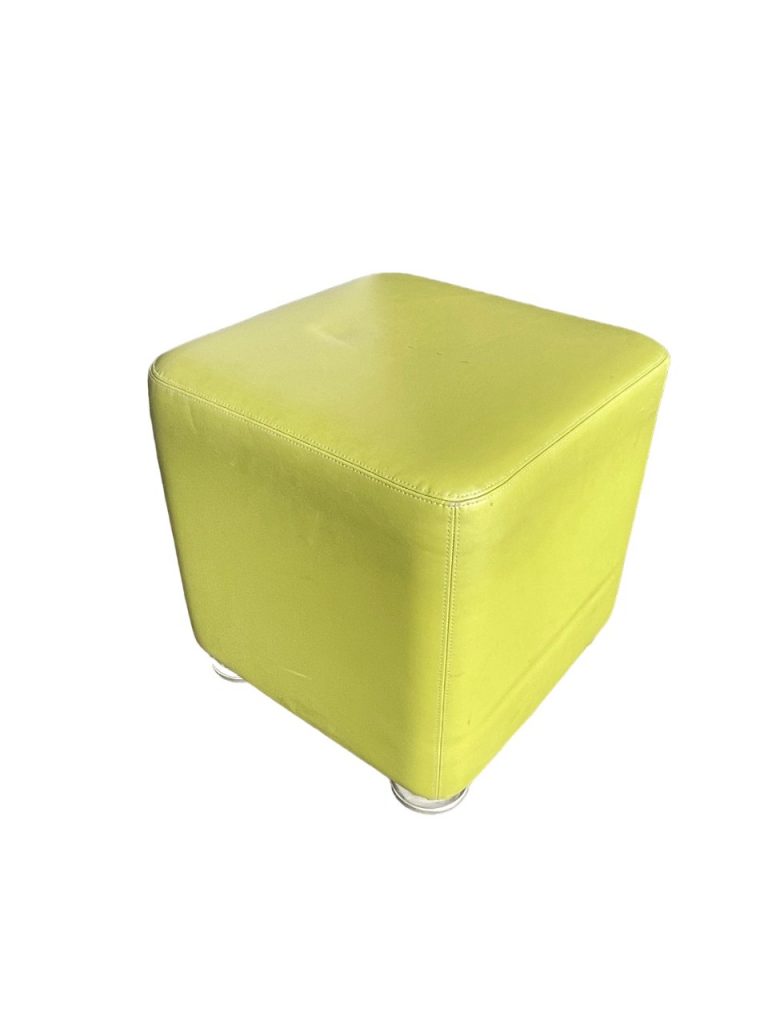 Pouf cuir