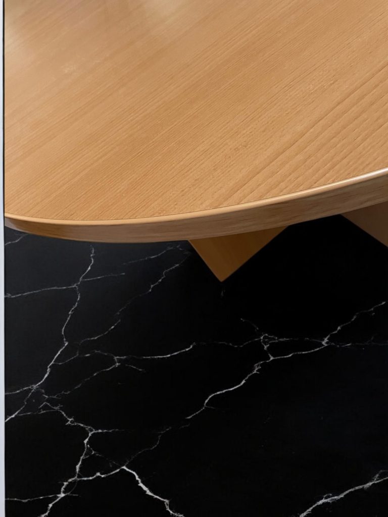 Table de réunion