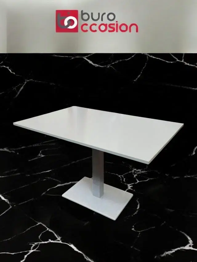 SAINT-ANDIOL Table de restauration