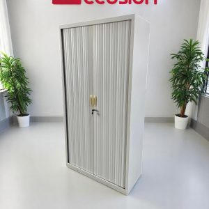 Armoire haute à rideaux
