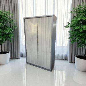 Armoire haute à rideaux