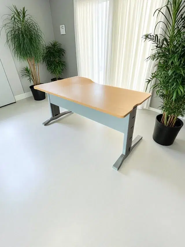 SAINT-ANDIOL Bureau vague