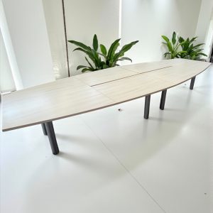Table de réunion