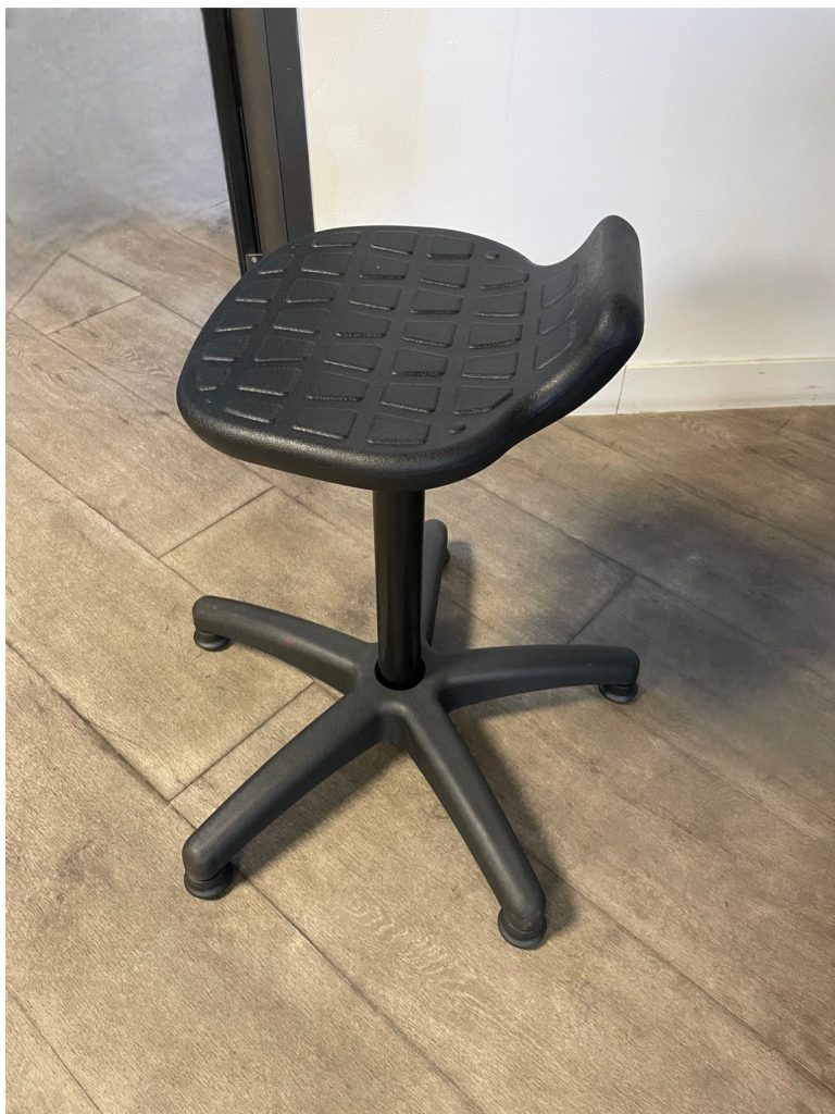 Tabouret de laboratoire