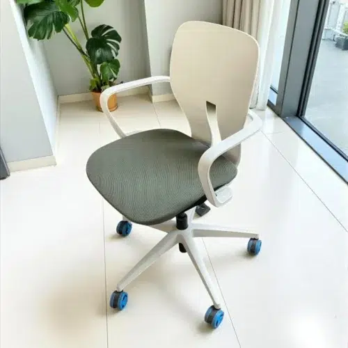 SAINT-ANDIOL Fauteuil de travail neuf déclassé