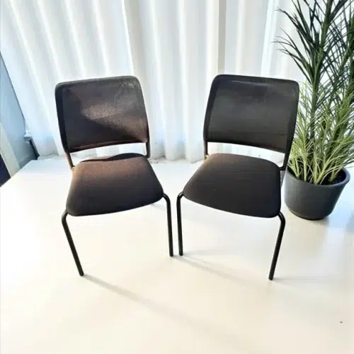 SAINT-ANDIOL Lot 2 chaises visiteurs neuf déclassé