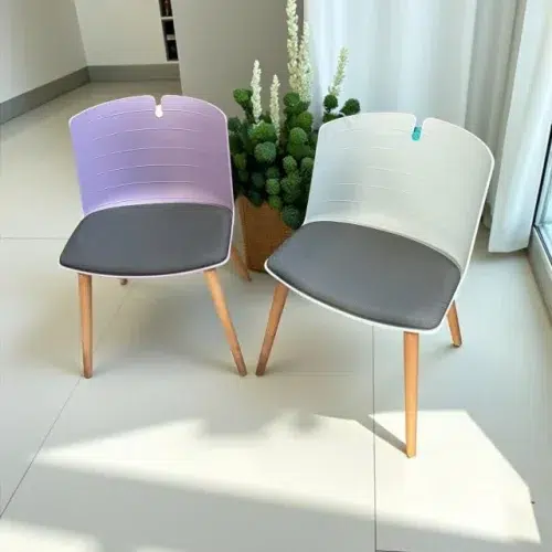 SAINT-ANDIOL Lot 2 chaises visiteurs neuf déclassé