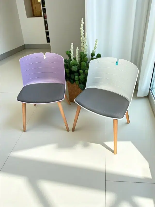 SAINT-ANDIOL Lot 2 chaises visiteurs neuf déclassé
