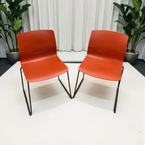 SAINT-ANDIOL Lot 2 chaises visiteurs neuf déclassé