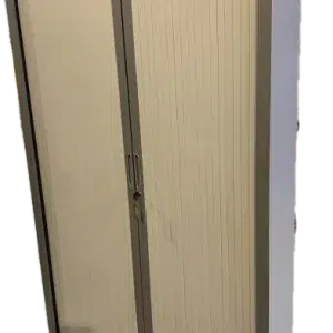 SAINT-ANDIOL Armoire haute à rideaux