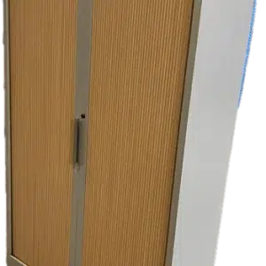 SAINT-ANDIOL Armoire haute à rideaux