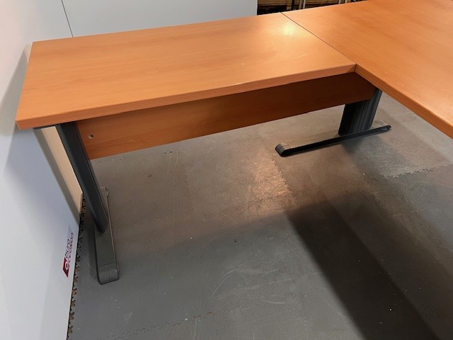 Bureau droit avec retour