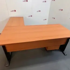 SAINT-ANDIOL Bureau rectangle avec retour
