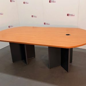 Table de réunion ovale