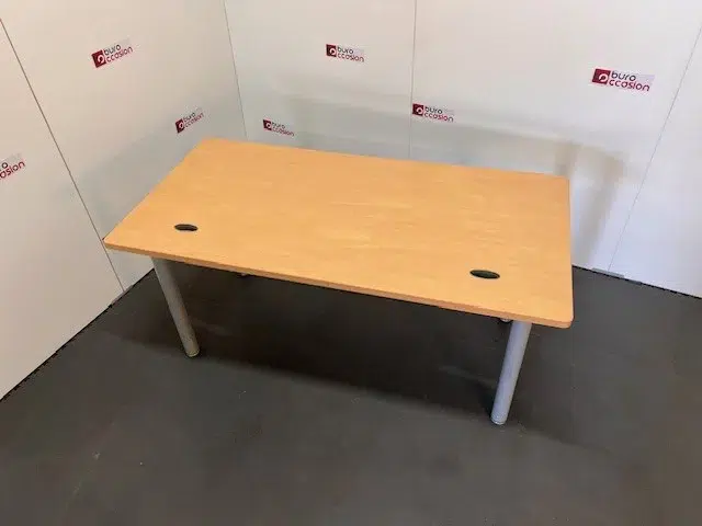 SAINT-ANDIOL Bureau droit