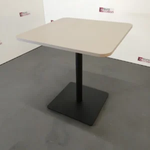 SAINT-ANDIOL Table de restauration neuf déclassé