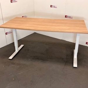 Bureau rectangle réglable en hauteur