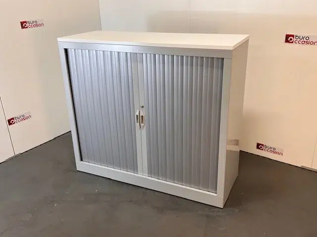 SAINT-ANDIOL Armoire basse à rideaux