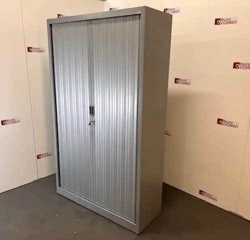 SAINT-ANDIOL Armoire haute à rideaux