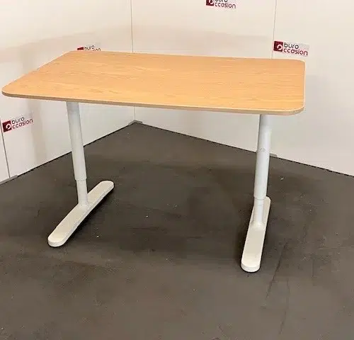 SAINT-ANDIOL Bureau droit