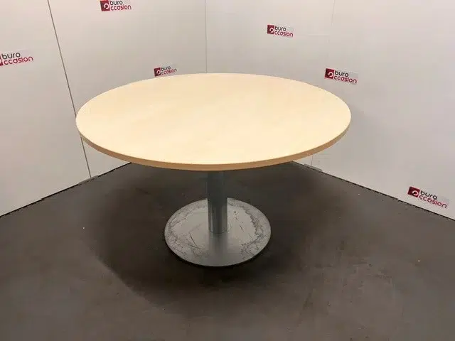 SAINT-ANDIOL Table de réunion