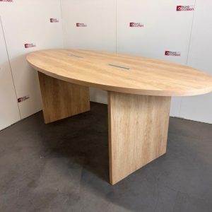 Table de réunion ovale