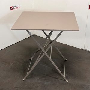 Table de restauration taupe