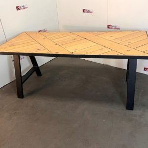 Table de réfectoire