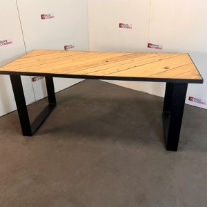 Table de réfectoire