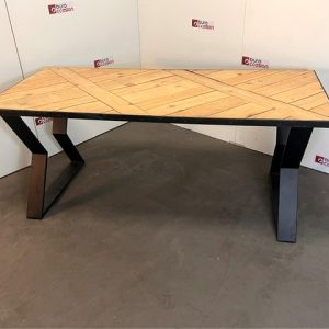 Table de réfectoire